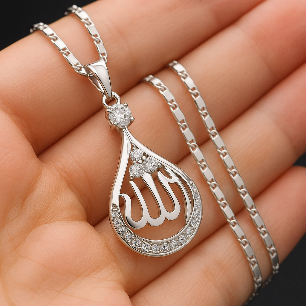 Islamischer Anhänger in Tropfenform – Allah & Koran Gravur | Halskette für Damen & Herren | Schutzamulett & Geschenk zu Ramadan