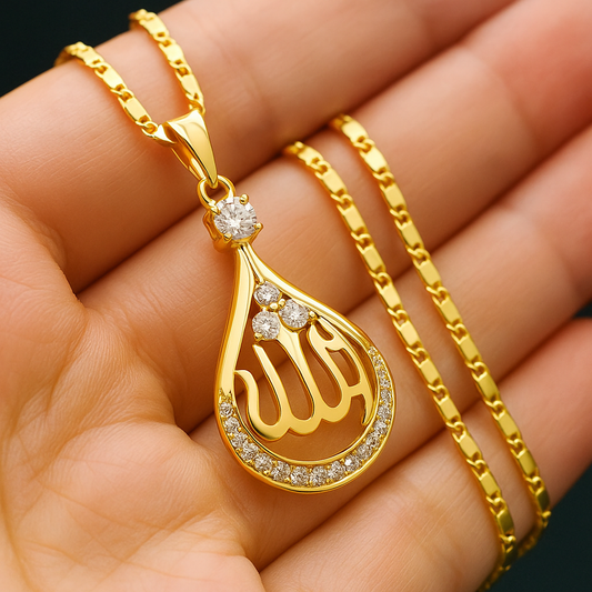 Islamischer Anhänger in Tropfenform – Allah & Koran Gravur | Halskette für Damen & Herren | Schutzamulett & Geschenk zu Ramadan