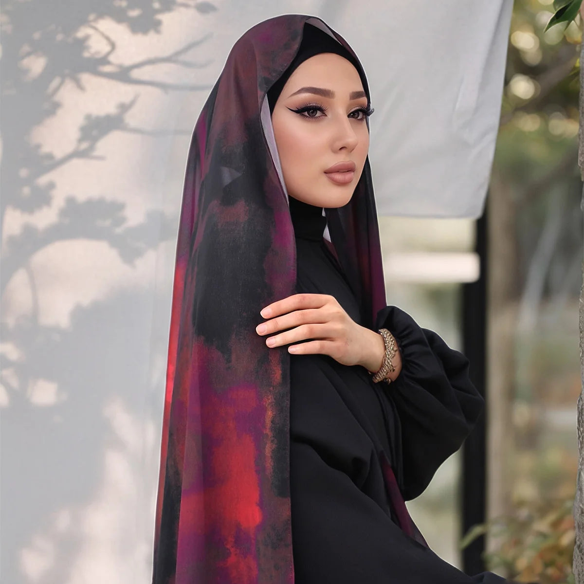 Leichter Chiffon Hijab mit Aquarell-Tie-Dye | Digital Print Kopftuch – Luftig, Stylisch & Elegant
