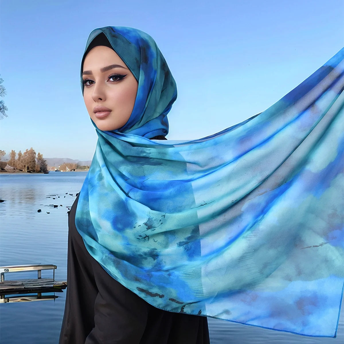 Leichter Chiffon Hijab mit Aquarell-Tie-Dye | Digital Print Kopftuch – Luftig, Stylisch & Elegant